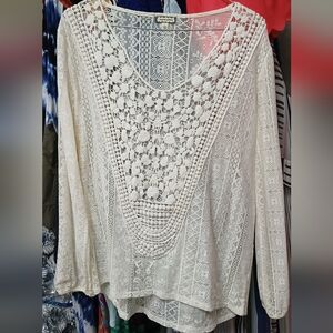 Chic Ivory Lace Blouse